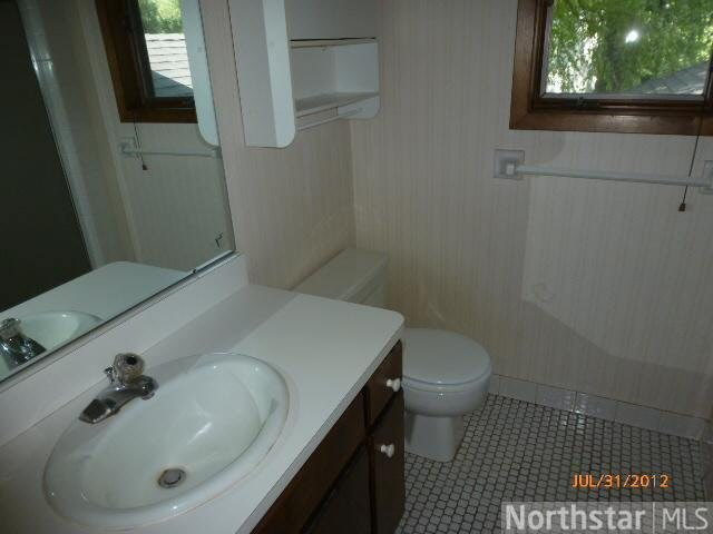 2830 Westridge Road Minnetonka, MN 55305 - Photo 11 of 18 Gallery Image 11