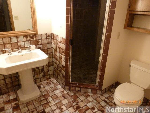 2830 Westridge Road Minnetonka, MN 55305 - Photo 7 of 18 Gallery Image 7