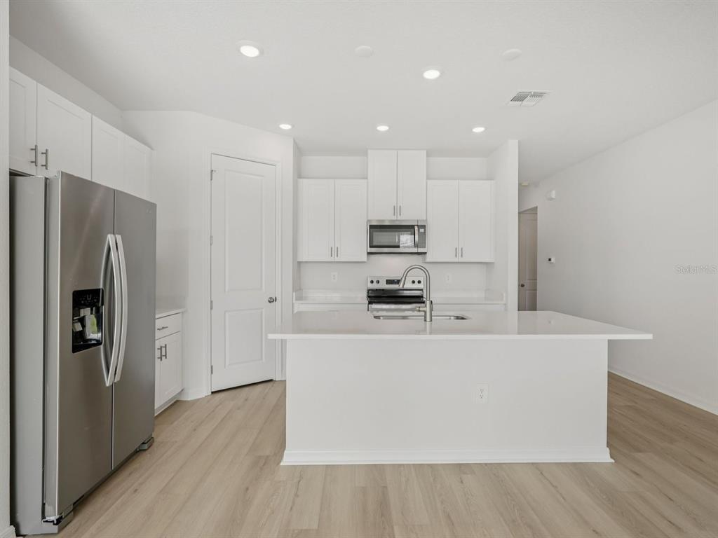 13306 Shellmore Avenue Palmetto, FL 34221 - Photo 11 of 34