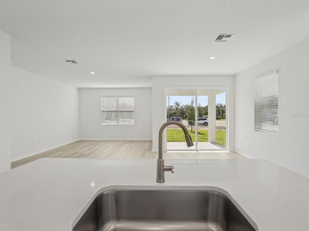 13306 Shellmore Avenue Palmetto, FL 34221 - Photo 12 of 34