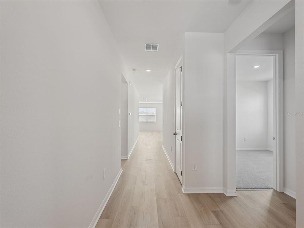 13306 Shellmore Avenue Palmetto, FL 34221 - Photo 6 of 34