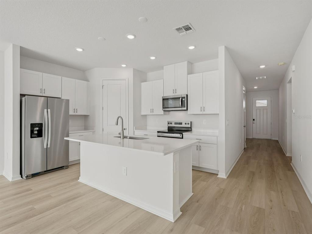 13306 Shellmore Avenue Palmetto, FL 34221 - Photo 10 of 34