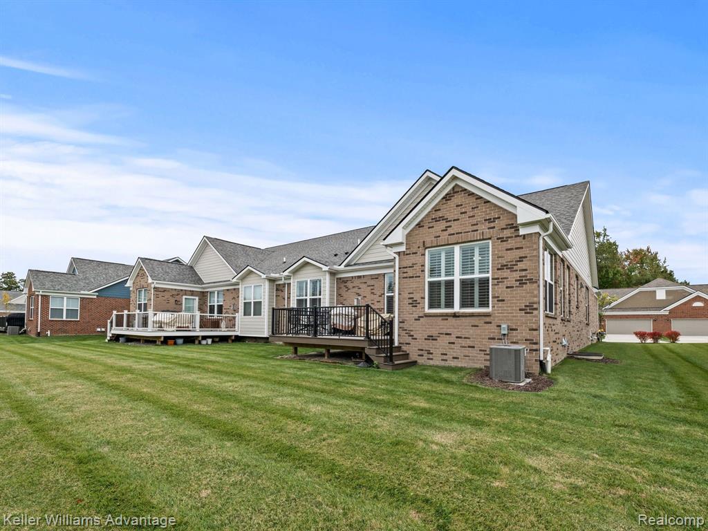 48654 Rockview Road Novi, MI 48374 - Photo 27 of 37