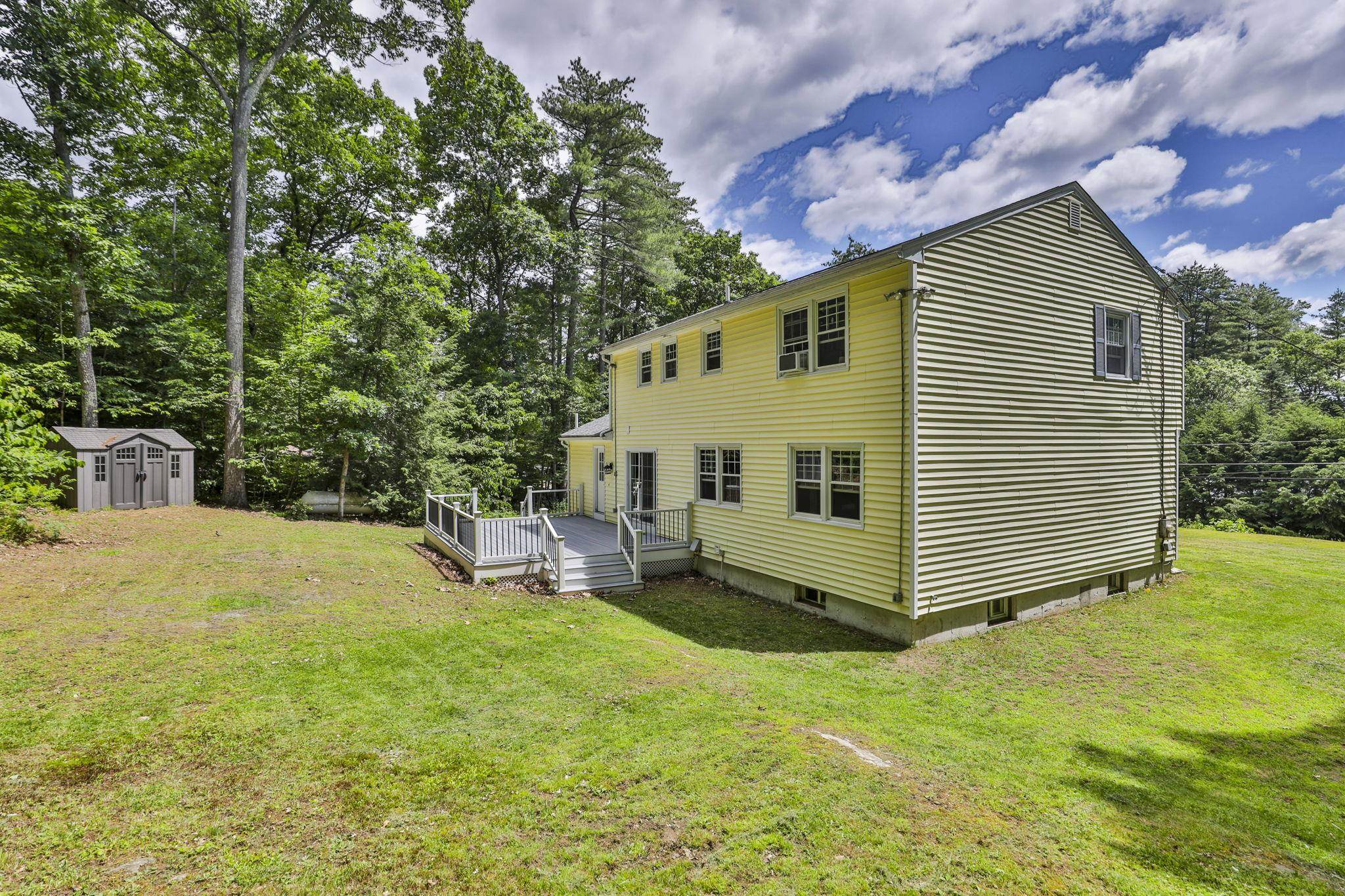15 Castle Hill Road Pelham, NH 03076 - Photo 6 of 47
