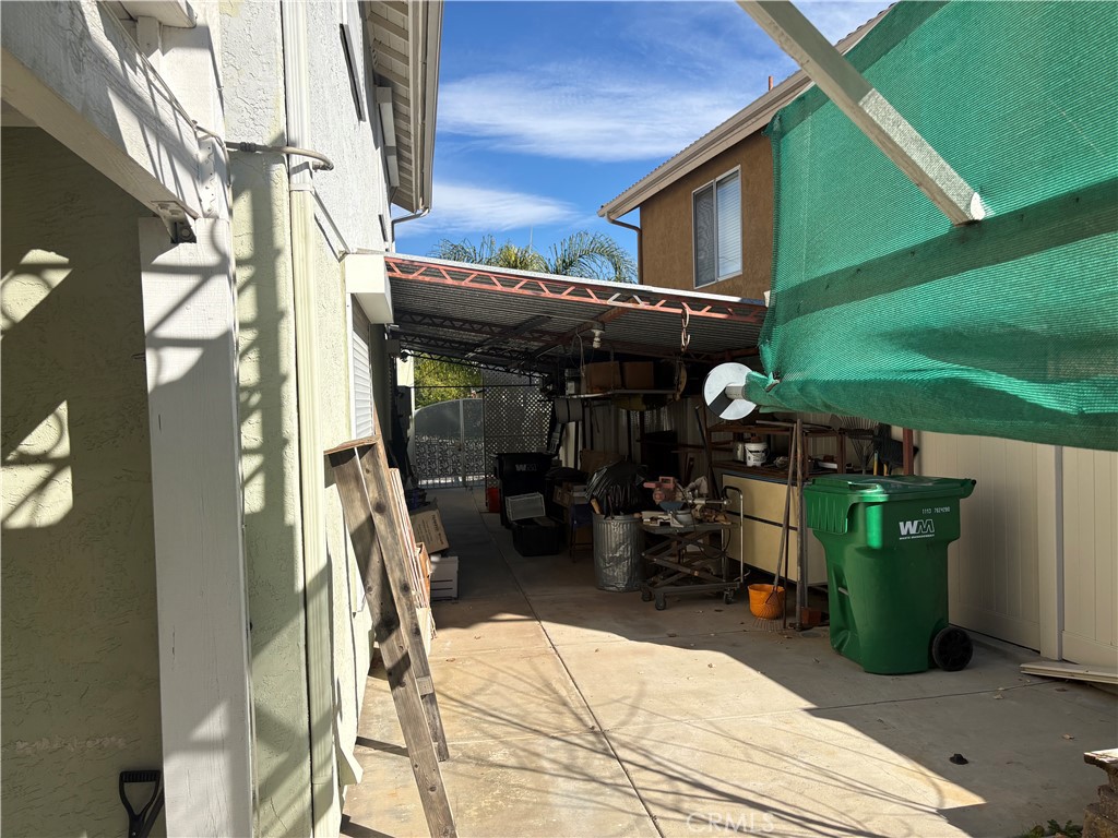 40135 Festival Road Murrieta, CA 92562 - Photo 24 of 35 a view of a chairs and table in the patio