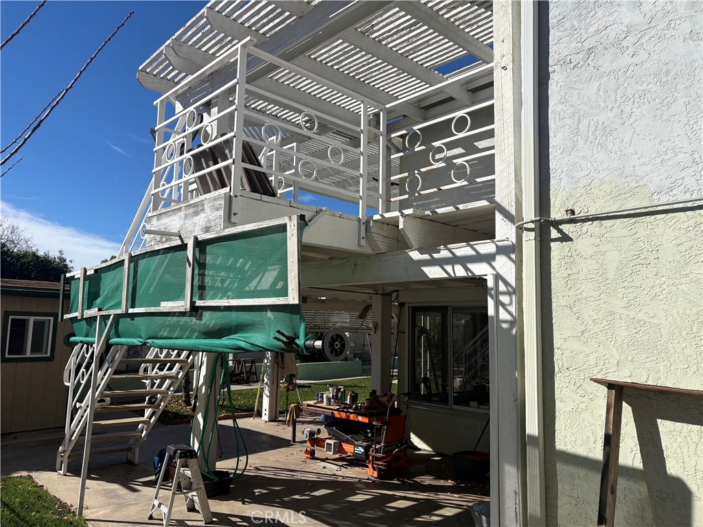 40135 Festival Road Murrieta, CA 92562 - Photo 28 of 35 a view of a building with street view