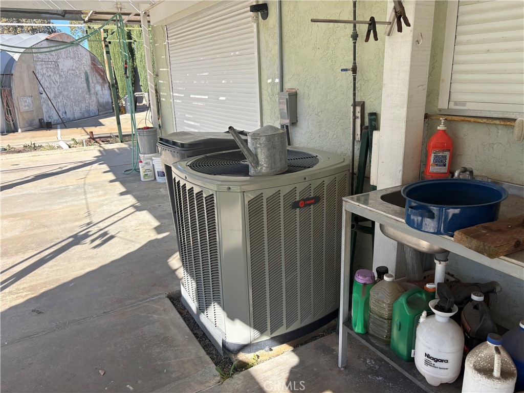 40135 Festival Road Murrieta, CA 92562 - Photo 33 of 35 a backyard of a house with seating space