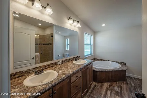 $835,000 | 184 Buttercup Lane, Bedford, WY 83112