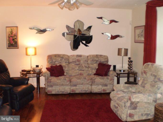 7008 Allentown Road Temple Hills, MD 20748 - Photo 14 of 30 Living Room