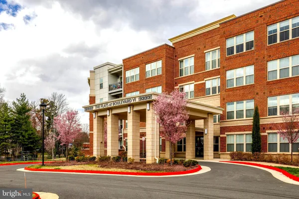 $629,900 | 10755 Fairgrounds Drive, Unit 125, Fairfax, VA 22030