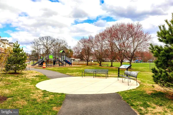 $629,900 | 10755 Fairgrounds Drive, Unit 125, Fairfax, VA 22030