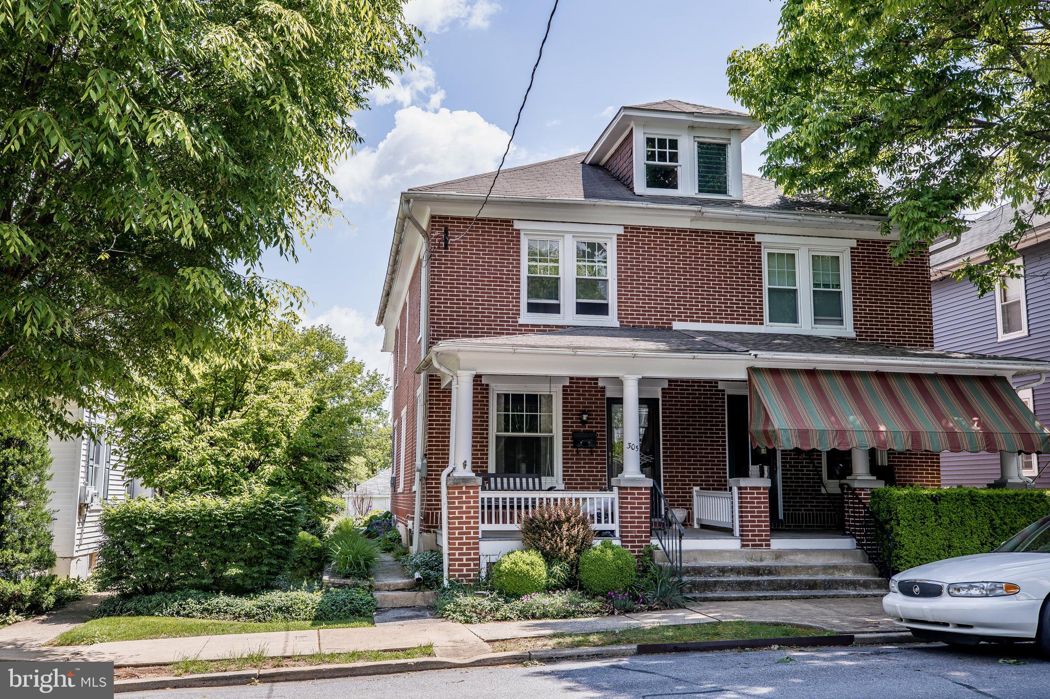 305 South Cedar Street Lititz, PA 17543 - Photo 2 of 26