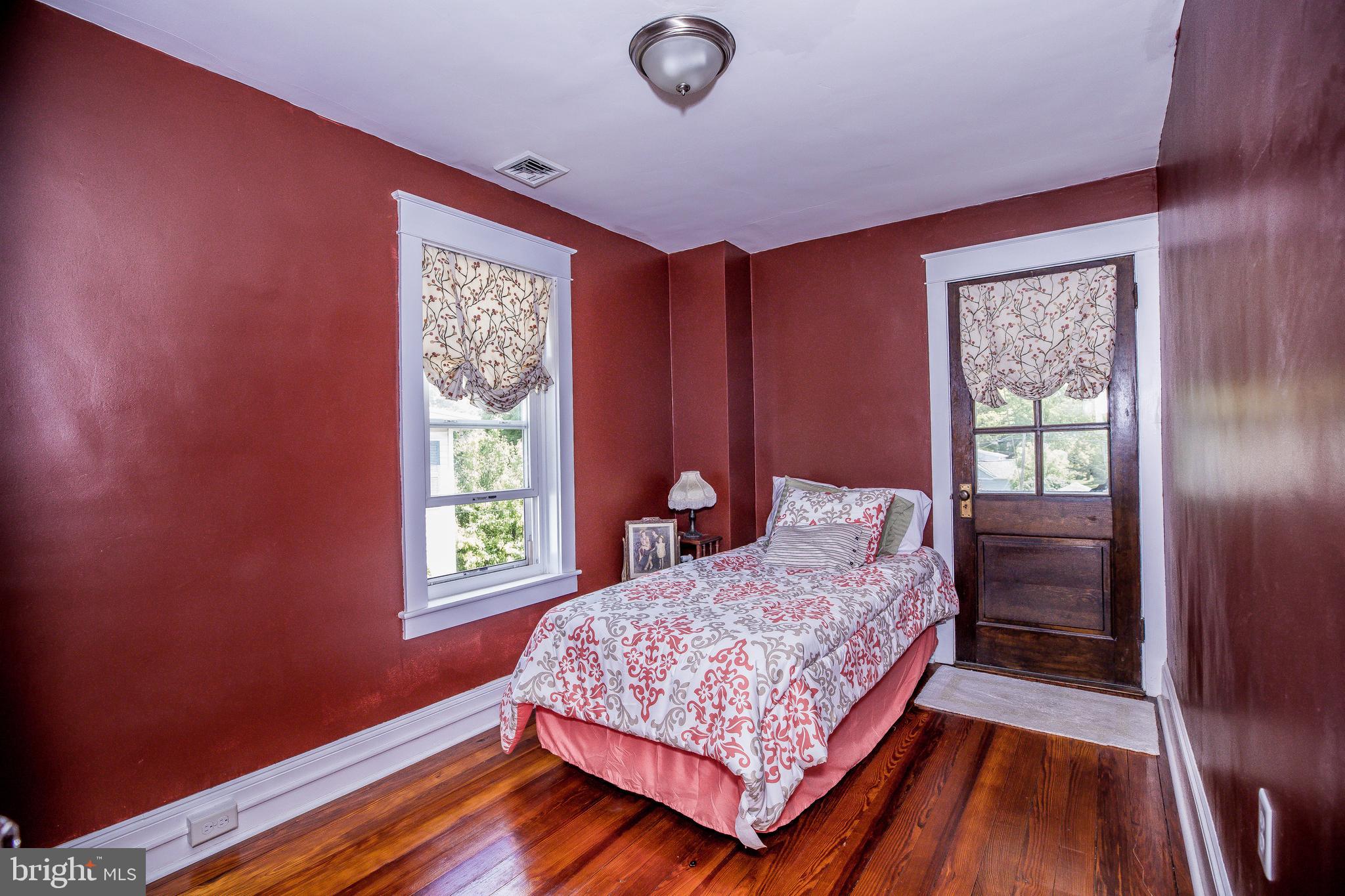 305 South Cedar Street Lititz, PA 17543 - Photo 18 of 26
