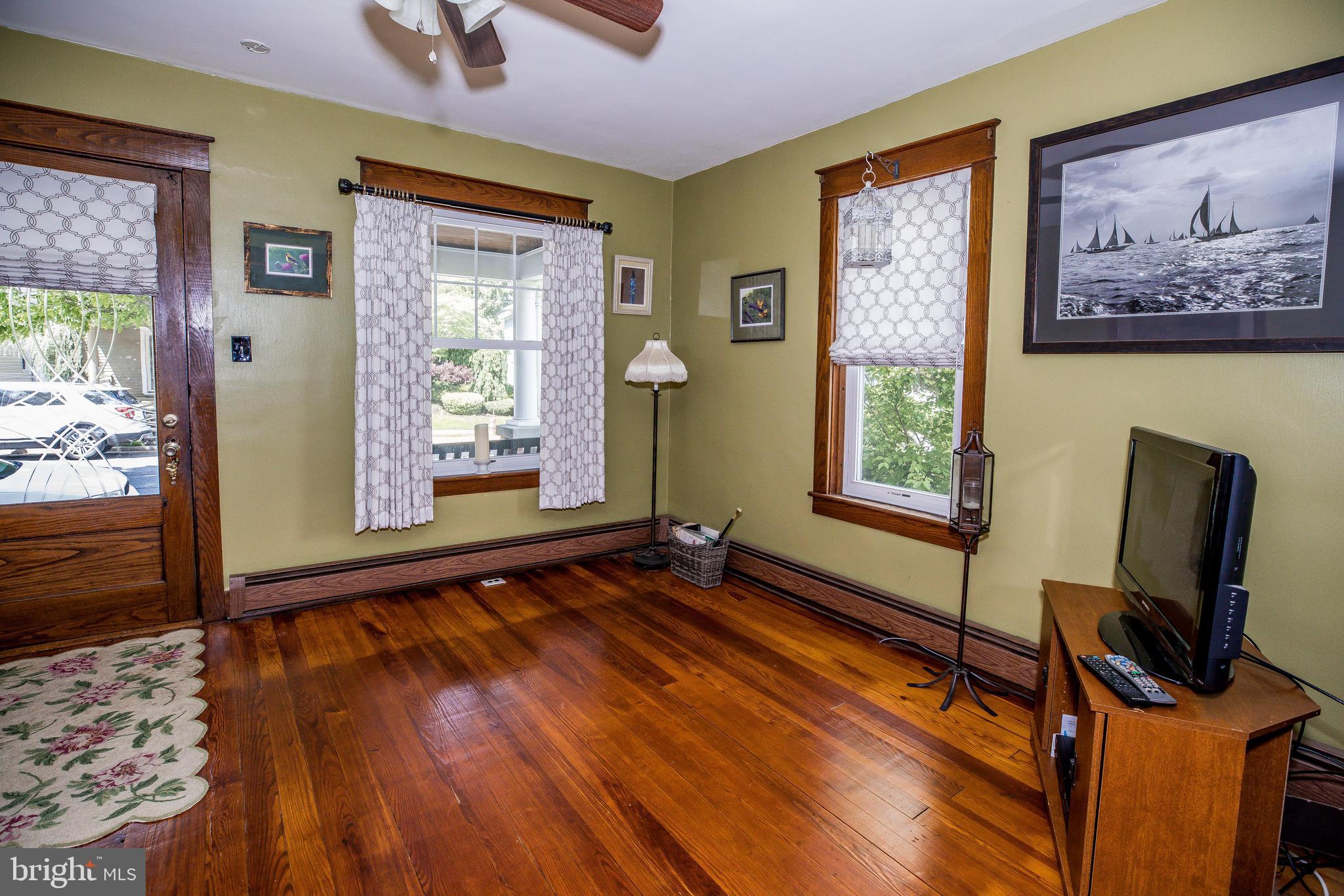305 South Cedar Street Lititz, PA 17543 - Photo 3 of 26