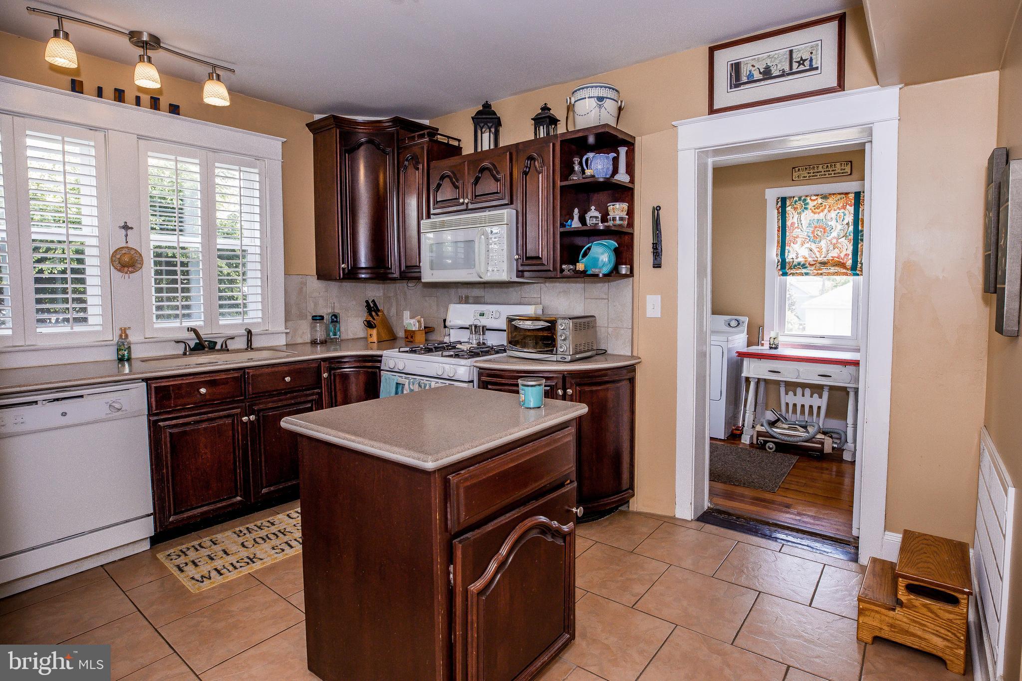 305 South Cedar Street Lititz, PA 17543 - Photo 8 of 26