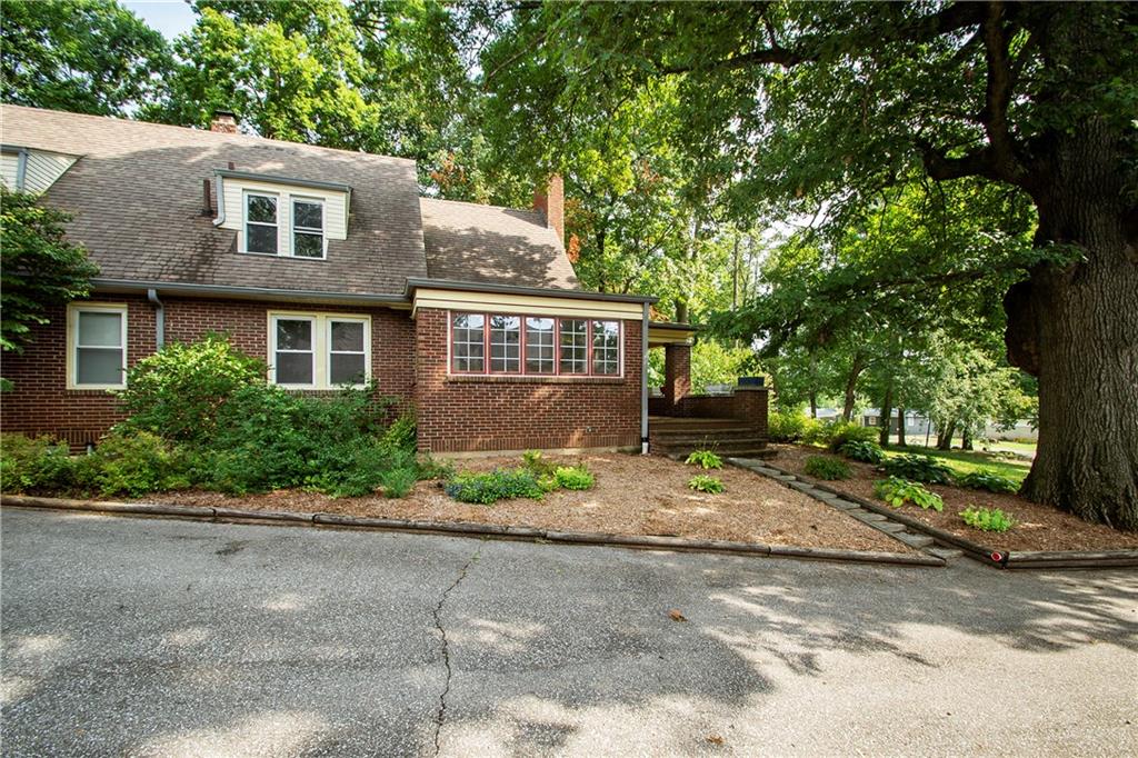 3708 Brill Road Indianapolis, IN 46227 - Photo 9 of 37 Gallery Image 9