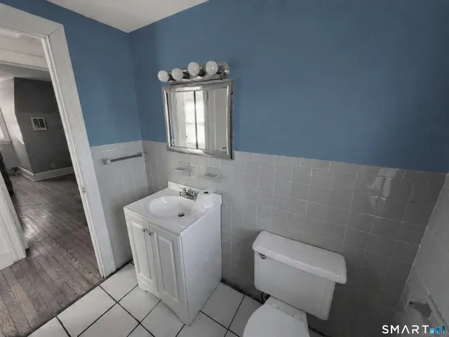 $2,000 | 96 Tudor Street, Waterbury, CT 06704