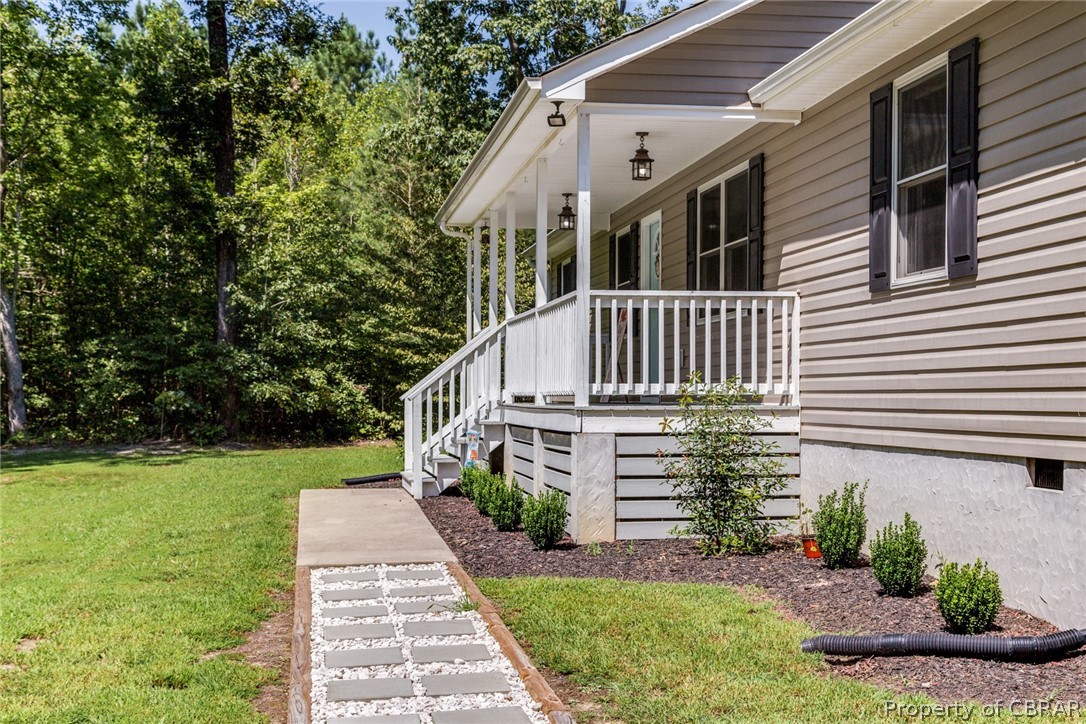 7841 Dutton Road Gloucester, VA 23061 - Photo 4 of 34 Gallery Image 4