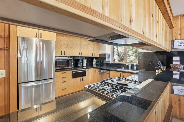 $1,095,000 | 724 North Shore Boulevard, Kings Beach, CA 96143