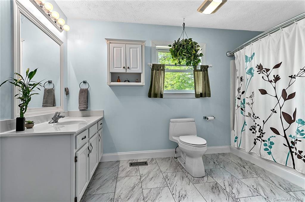 3 Alexander Ridge Drive Leicester, NC 28748 - Photo 12 of 18 Gallery Image 12