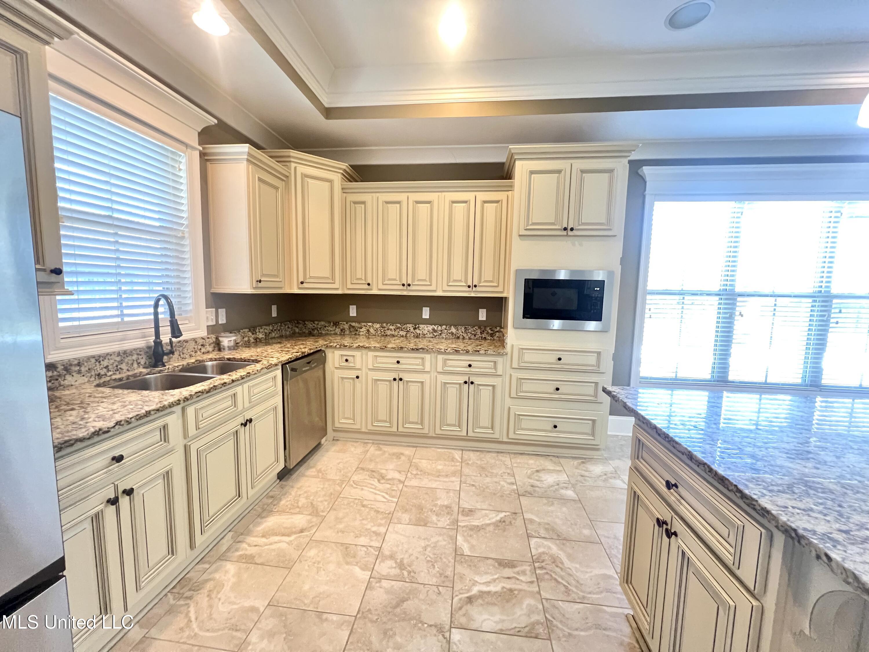 7869 Magnolia Loop Pass Christian, MS 39571 - Photo 13 of 49 IMG_E4795