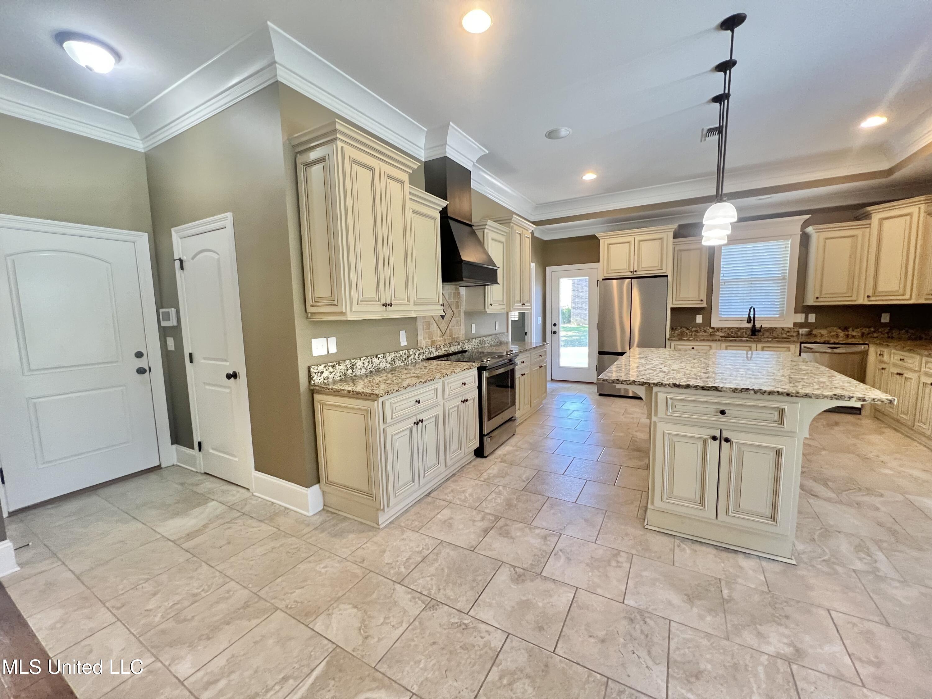 7869 Magnolia Loop Pass Christian, MS 39571 - Photo 16 of 49 IMG_E4787