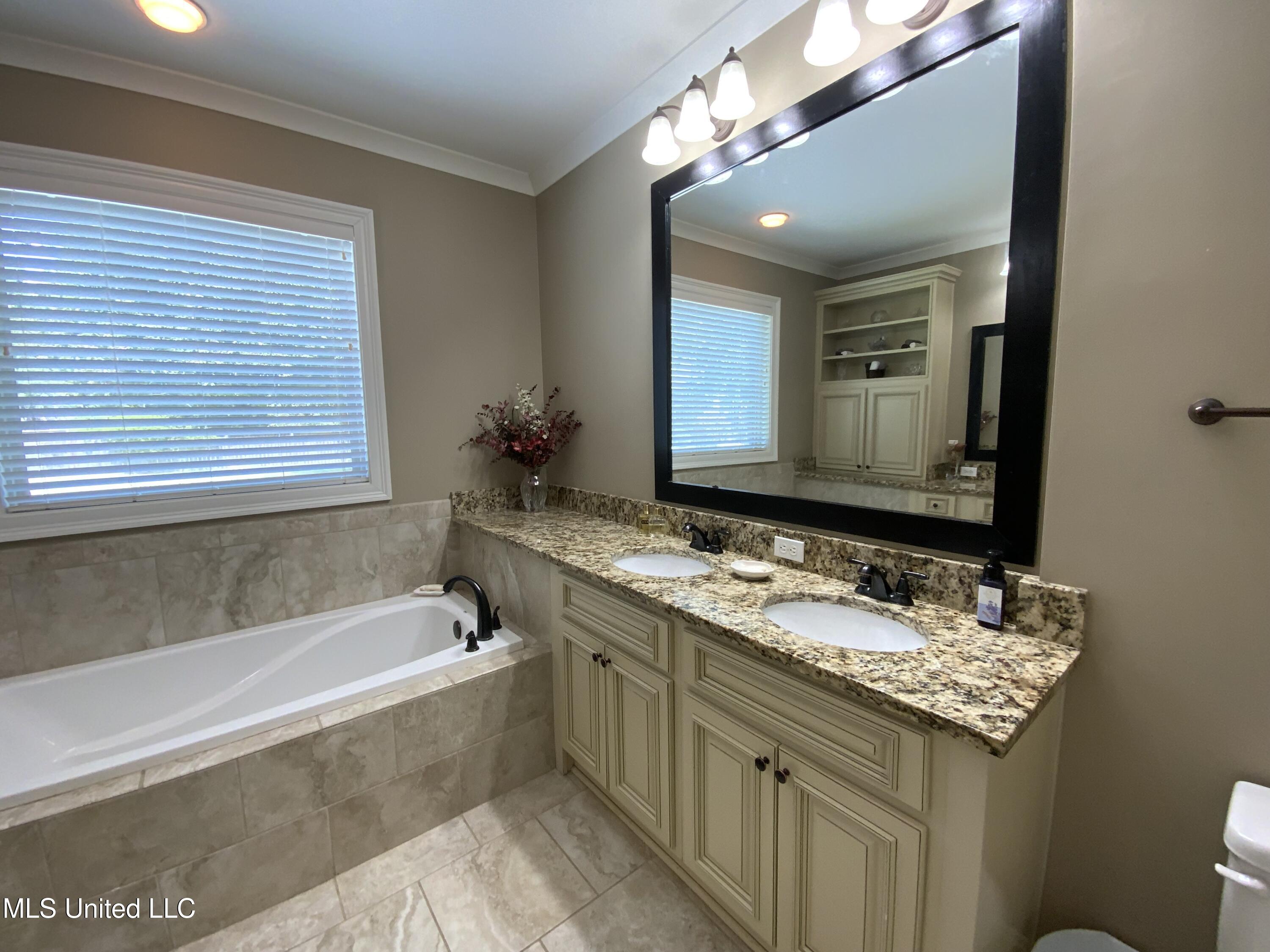 7869 Magnolia Loop Pass Christian, MS 39571 - Photo 20 of 49 IMG_7525