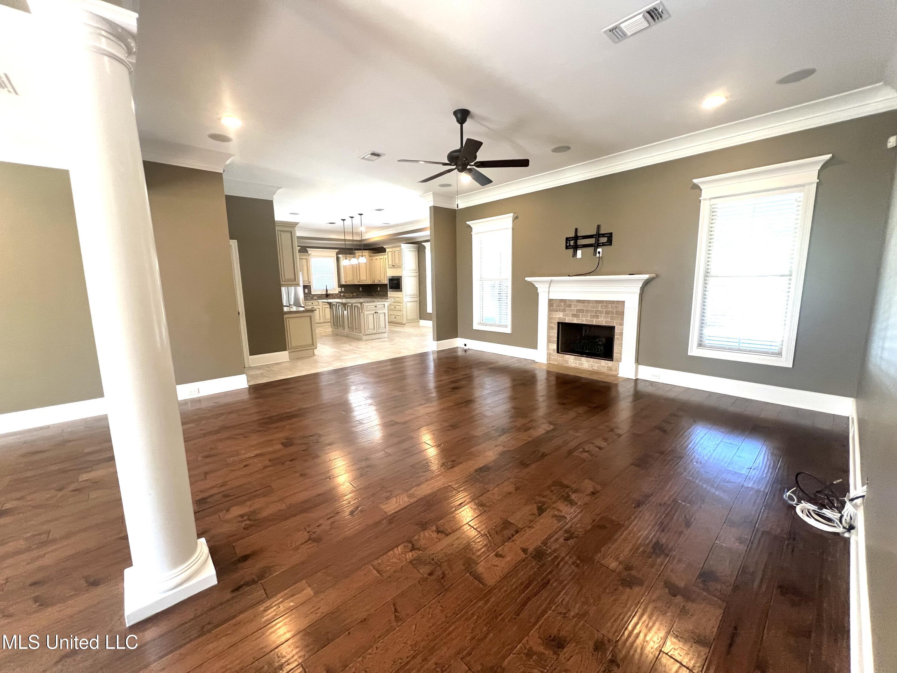 7869 Magnolia Loop Pass Christian, MS 39571 - Photo 9 of 49 IMG_E4782