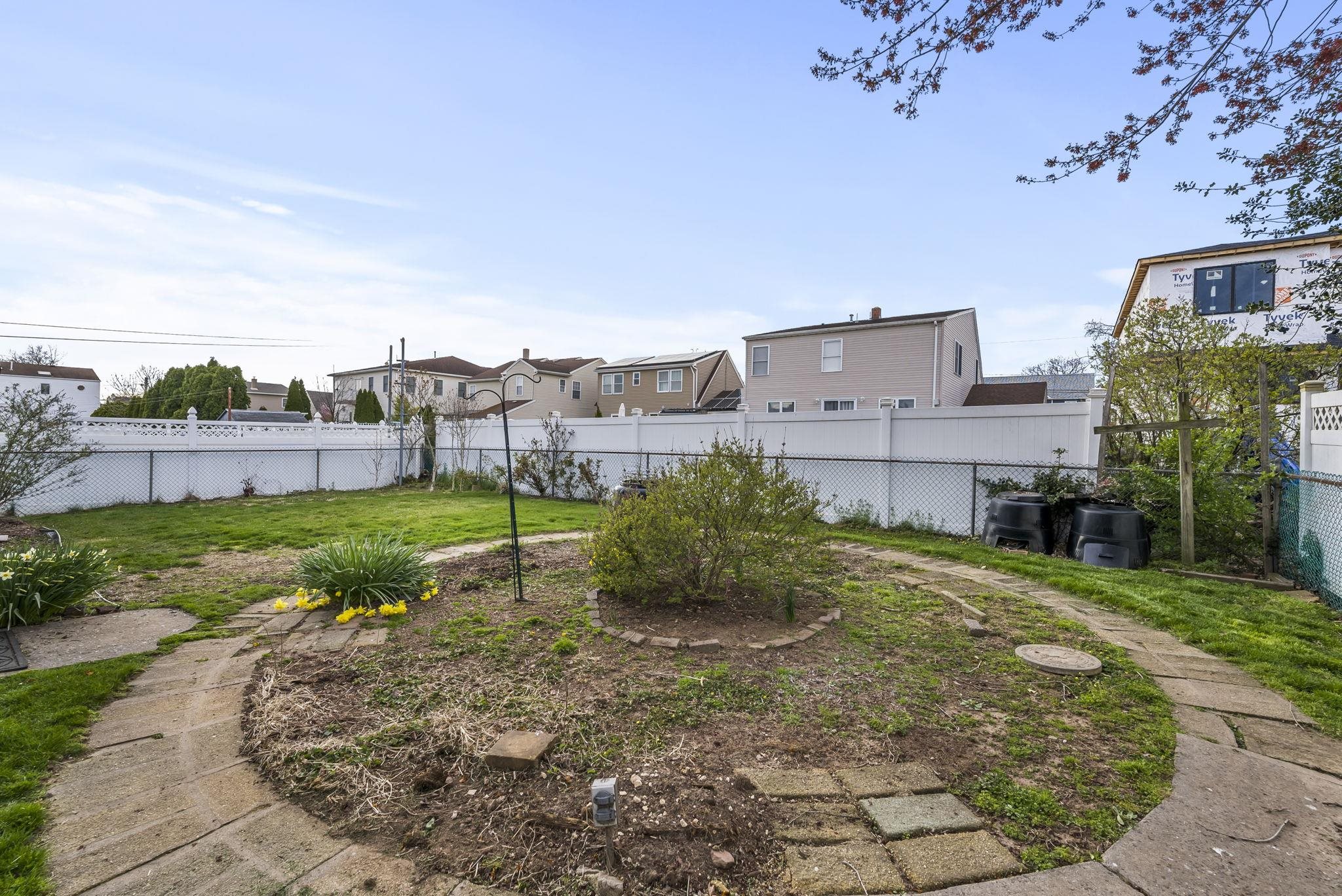 823 3rd Street Secaucus, NJ 07094 - Photo 4 of 19 Gallery Image 4