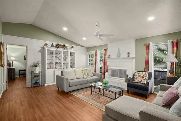 $1,950 | 509 Oat Meadow Drive, Pflugerville, TX 78660