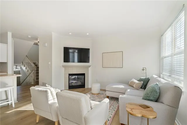 $320,000 | 7615 West 158th Terrace, Overland Park, KS 66223