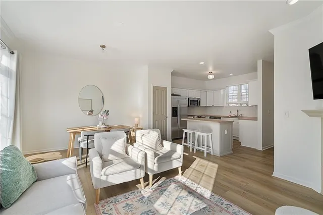 $320,000 | 7615 West 158th Terrace, Overland Park, KS 66223