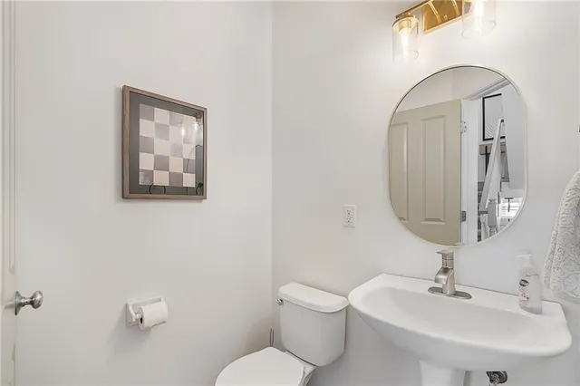 $320,000 | 7615 West 158th Terrace, Overland Park, KS 66223