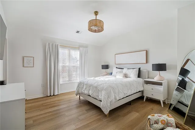 $320,000 | 7615 West 158th Terrace, Overland Park, KS 66223