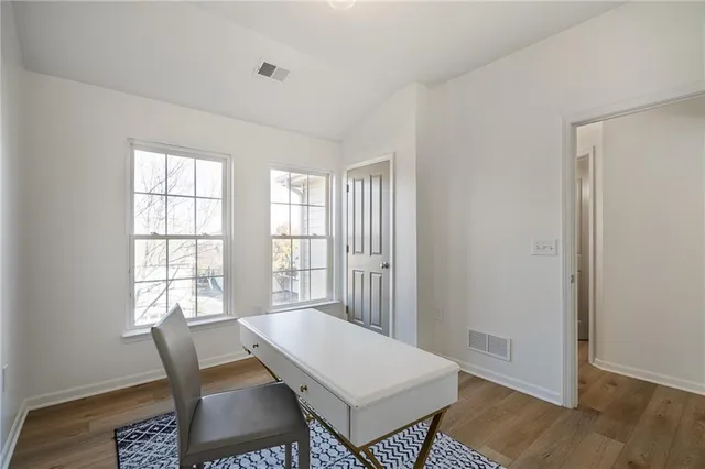 $320,000 | 7615 West 158th Terrace, Overland Park, KS 66223