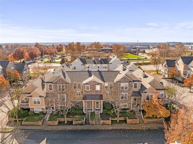 $320,000 | 7615 West 158th Terrace, Overland Park, KS 66223