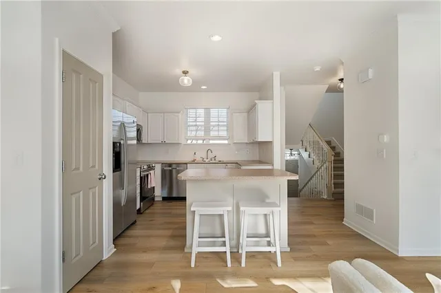 $320,000 | 7615 West 158th Terrace, Overland Park, KS 66223