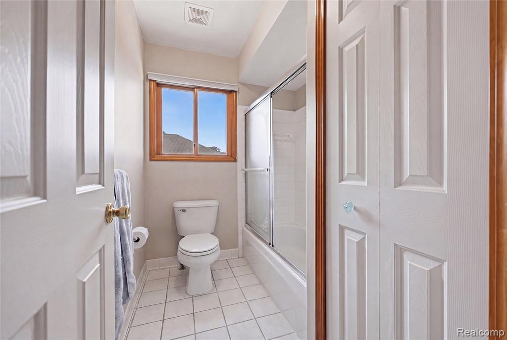 35724 St Clair Drive New Baltimore, MI 48047 - Photo 31 of 52