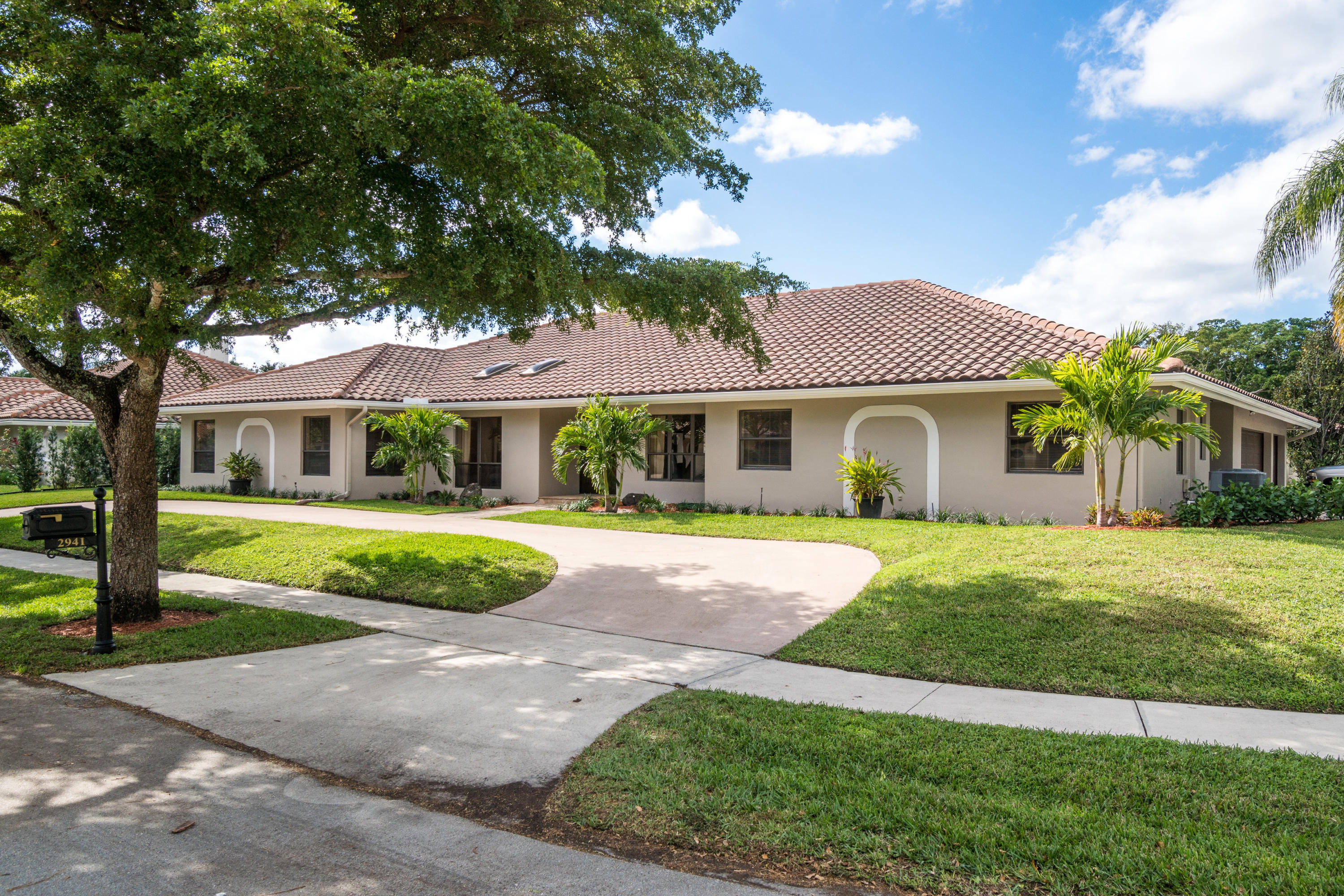 2941 Northwest 28th Terrace Boca Raton, FL 33434 - Photo 2 of 43 Circular Driveway