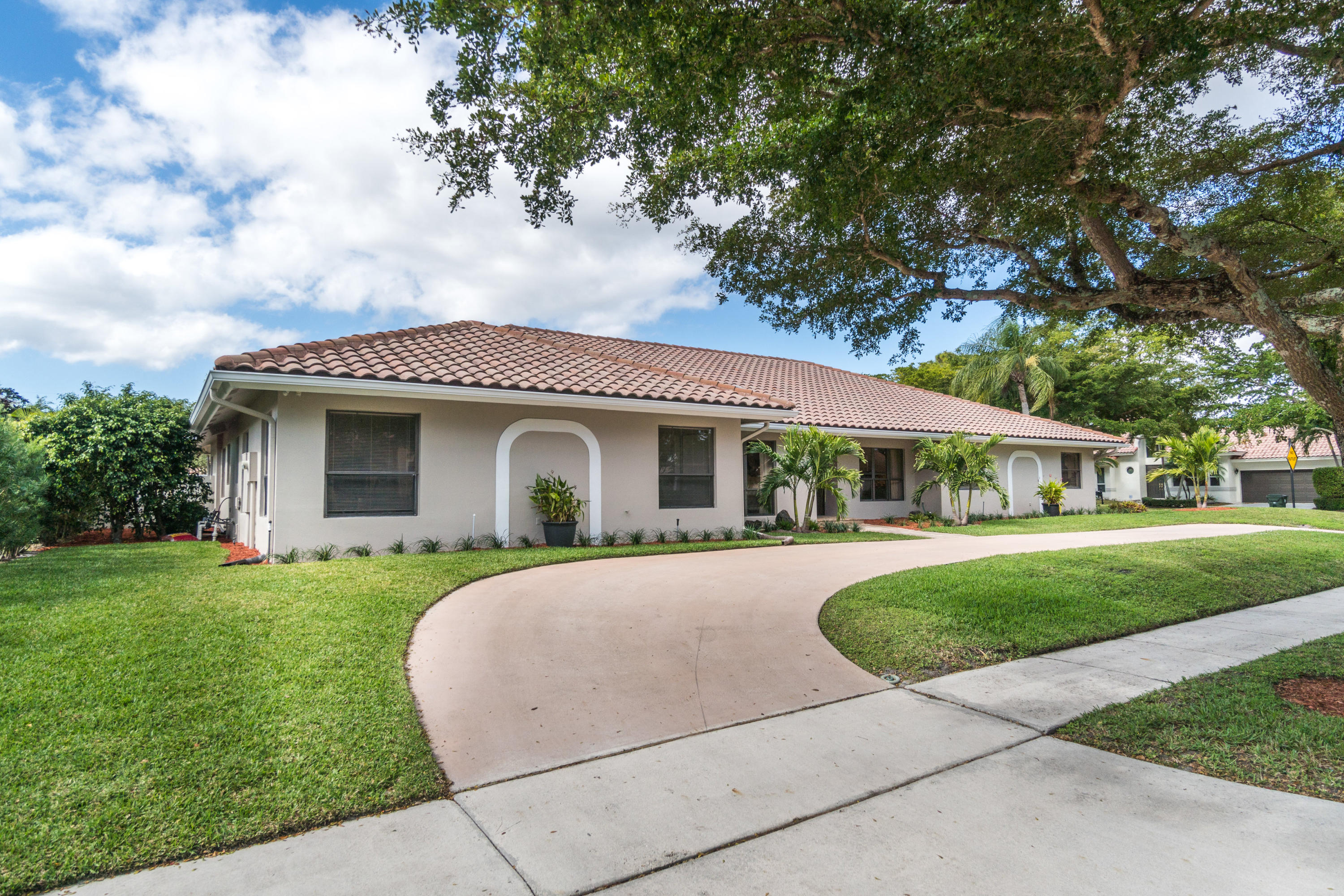 2941 Northwest 28th Terrace Boca Raton, FL 33434 - Photo 3 of 43 3 Car Garage