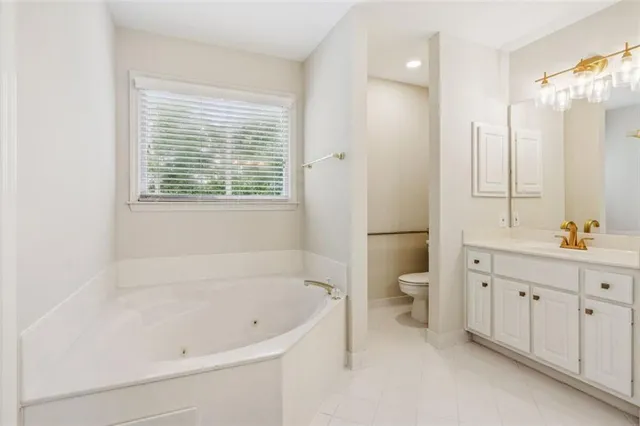 $650,000 | 5918 Nachoochee Trail, Flowery Branch, GA 30542