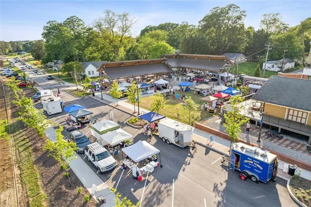 $650,000 | 5918 Nachoochee Trail, Flowery Branch, GA 30542