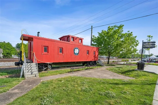 $650,000 | 5918 Nachoochee Trail, Flowery Branch, GA 30542