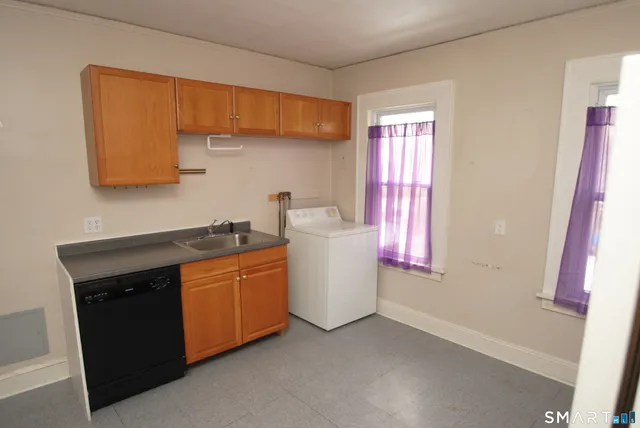 $499,900 | 187 Halley Avenue, Fairfield, CT 06825