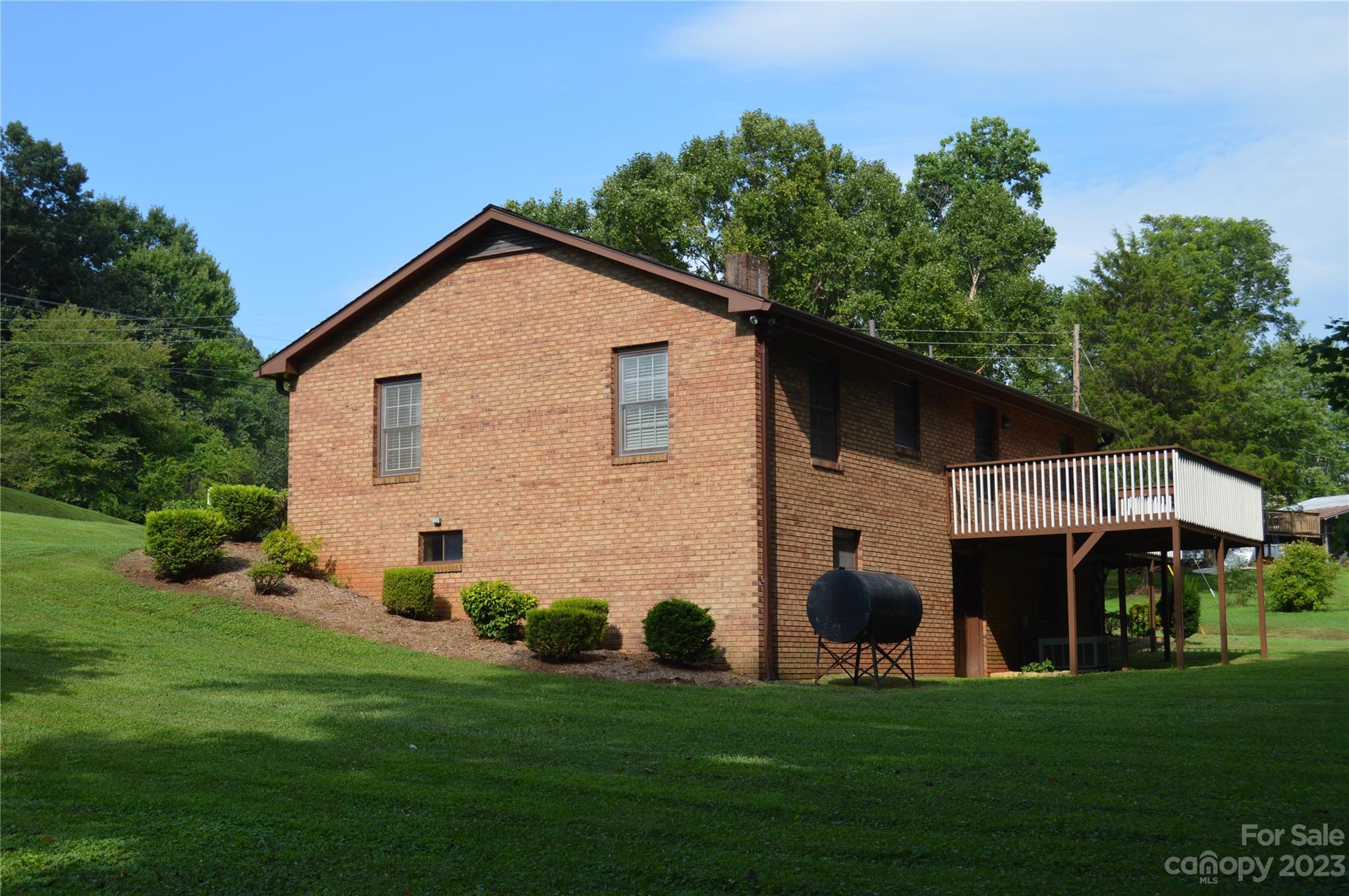 1736 Starcross Road Lenoir, NC 28645 - Photo 11 of 42 Gallery Image 11