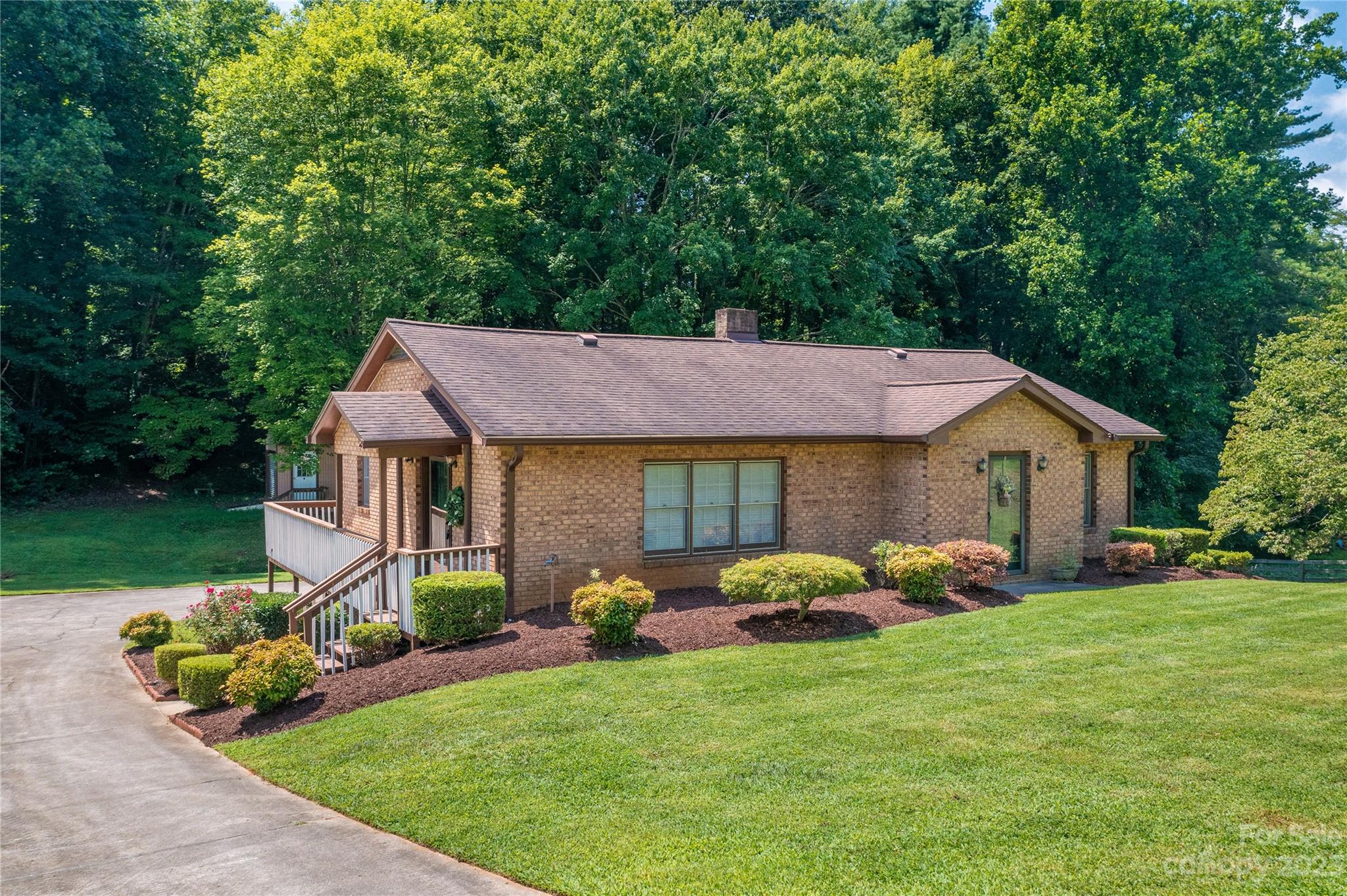 1736 Starcross Road Lenoir, NC 28645 - Photo 2 of 42 Gallery Image 2