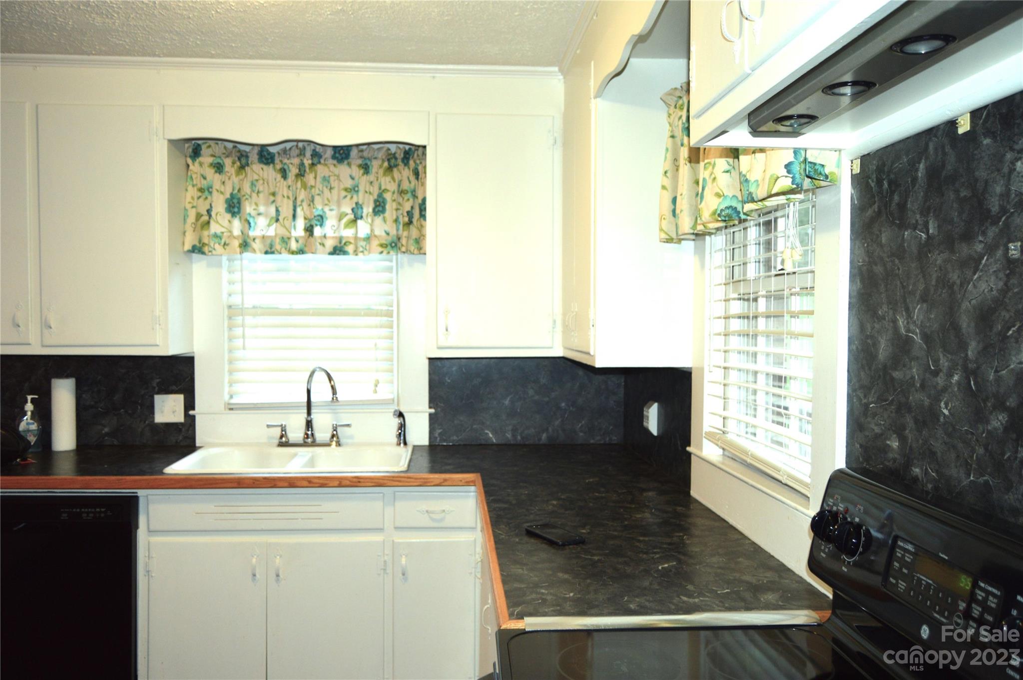 1736 Starcross Road Lenoir, NC 28645 - Photo 21 of 42 Gallery Image 21
