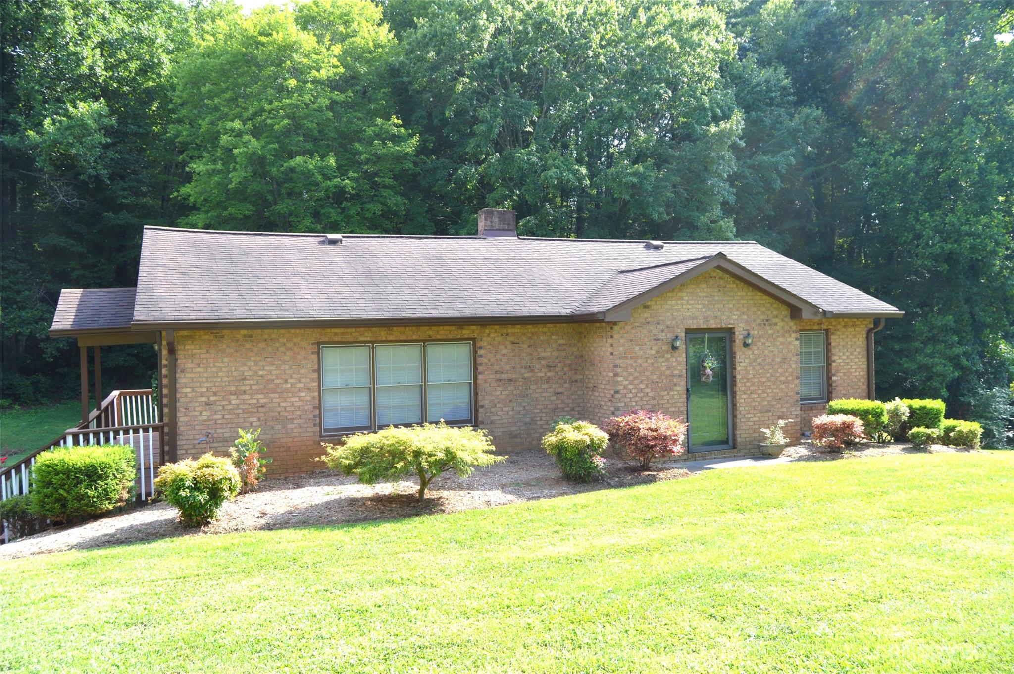 1736 Starcross Road Lenoir, NC 28645 - Photo 5 of 42 Gallery Image 5