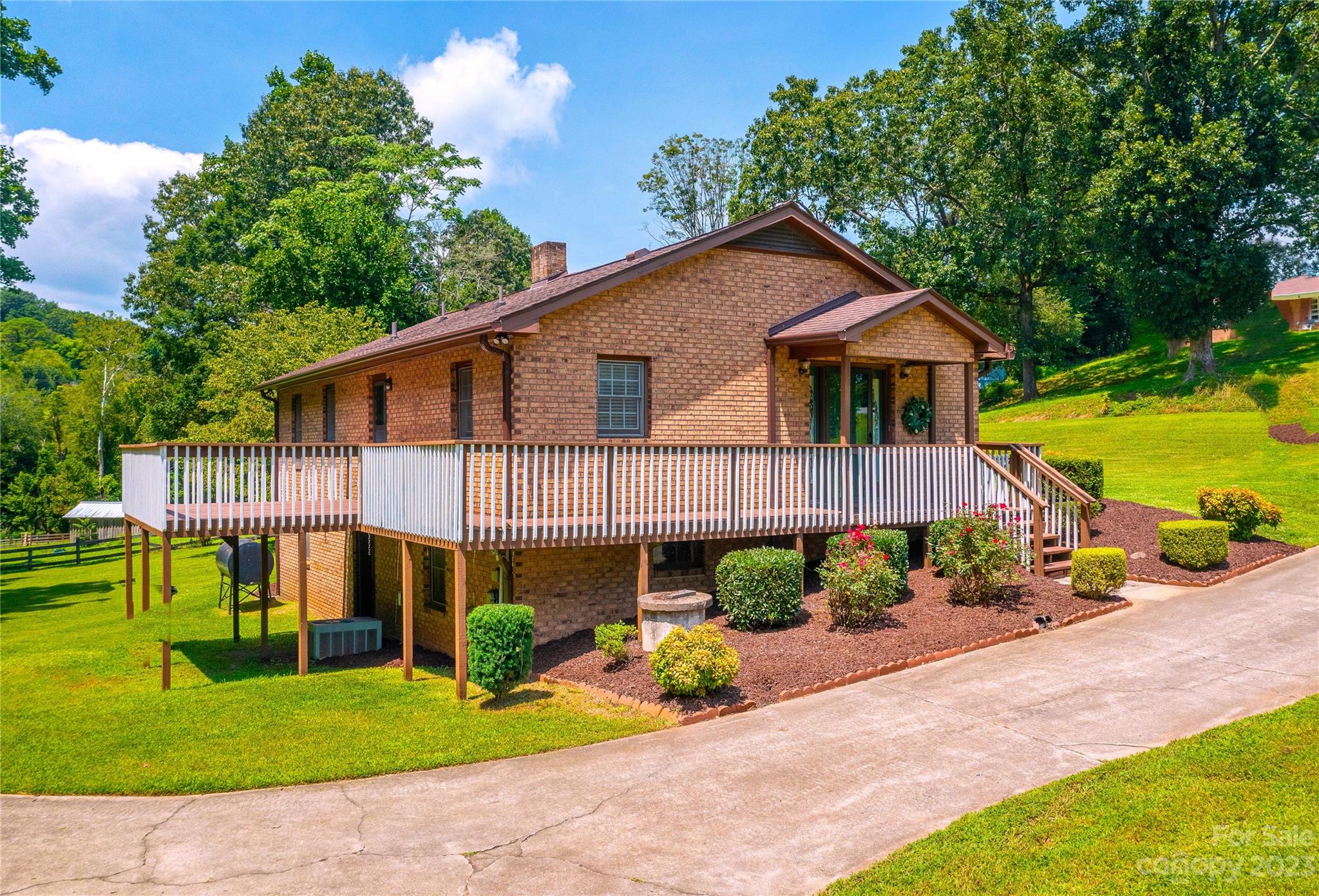 1736 Starcross Road Lenoir, NC 28645 - Photo 6 of 42 Gallery Image 6