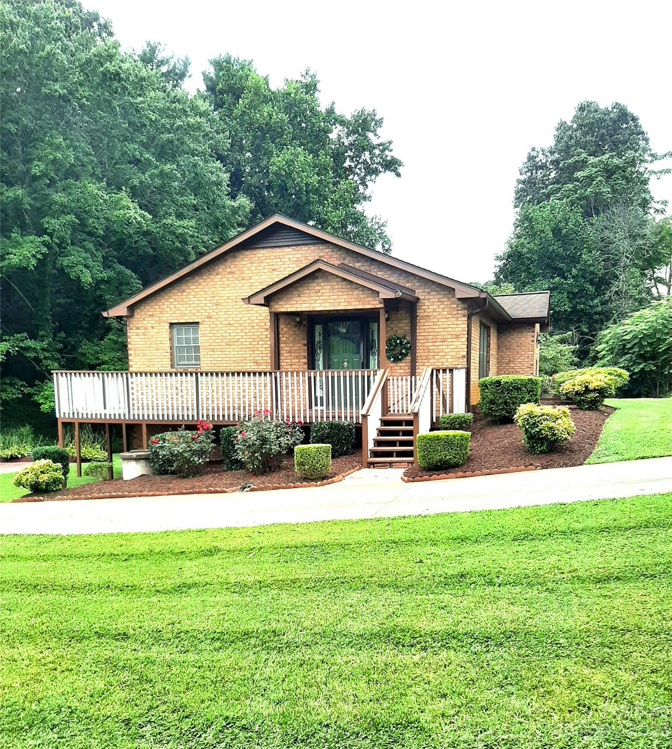1736 Starcross Road Lenoir, NC 28645 - Photo 7 of 42 Gallery Image 7